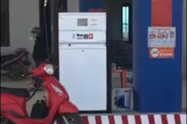 VIDEO: Cửa hàng kinh doanh xăng dầu Bình Xuyên vi phạm hoạt động kinh doanh